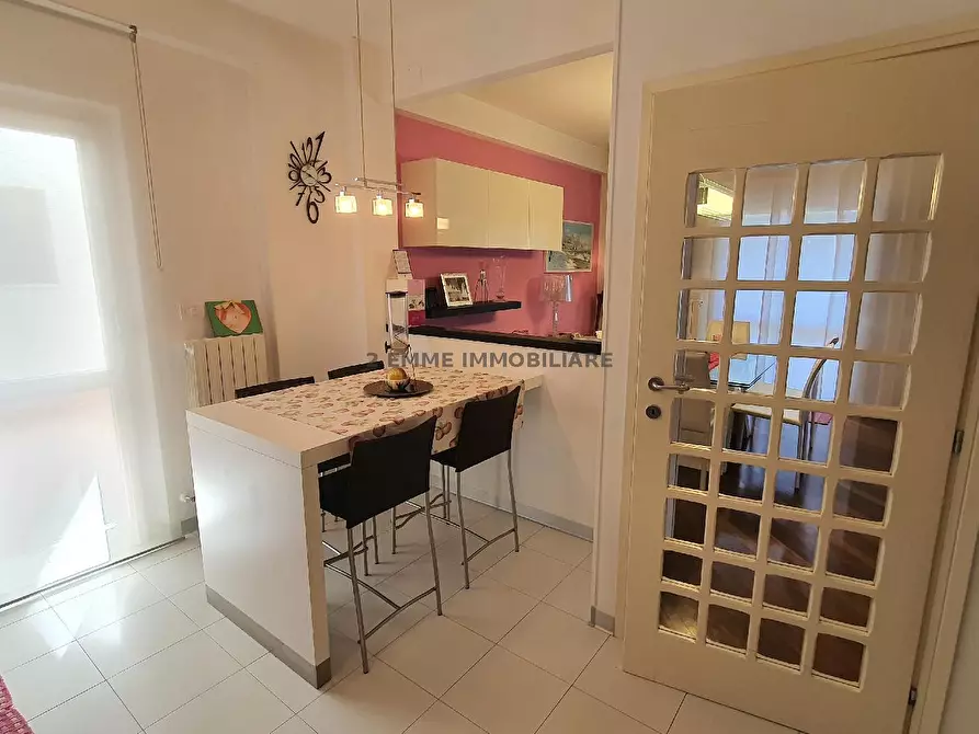 Immagine 5 di Villa in vendita  in VIA IMPERIA  a Folignano