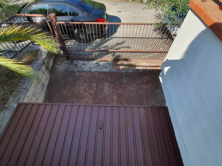 Immagine 31 di Villa in vendita  in VIA IMPERIA  a Folignano