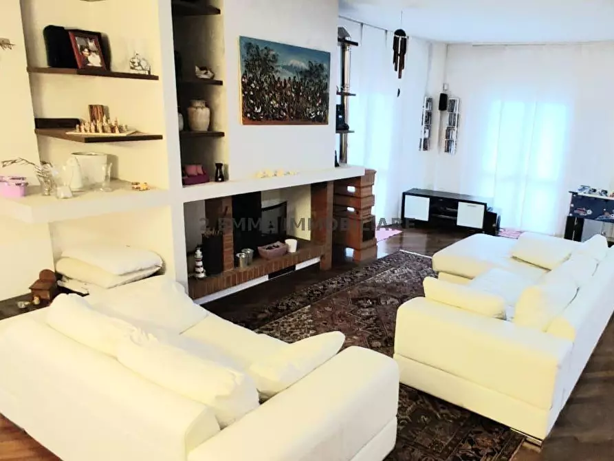 Immagine 41 di Villa in vendita  in VIA IMPERIA  a Folignano