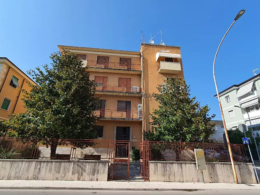 Immagine 11 di Appartamento in vendita  in VIALE MARCELLO FEDERICI 30 a Ascoli Piceno