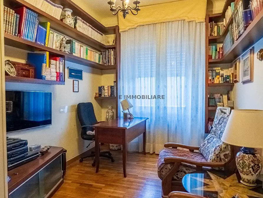 Immagine 4 di Appartamento in vendita  in VIALE FRATELLI ROSSELLI 16 a Grottammare