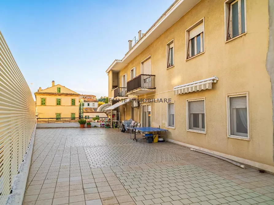 Immagine 12 di Appartamento in vendita  in VIALE FRATELLI ROSSELLI 16 a Grottammare