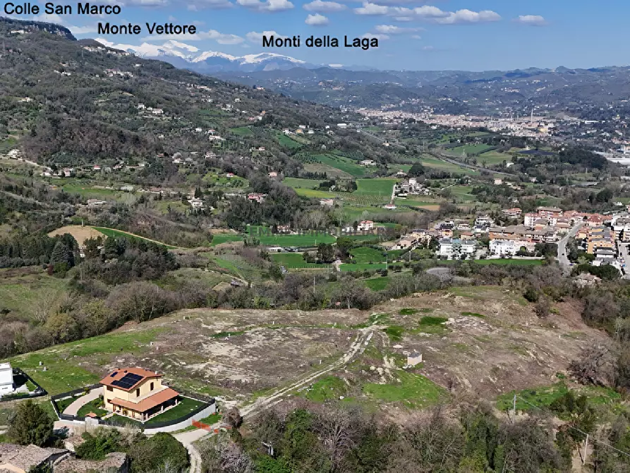 Immagine 2 di Terreno in vendita  in VIA PALAZZOLO a Folignano