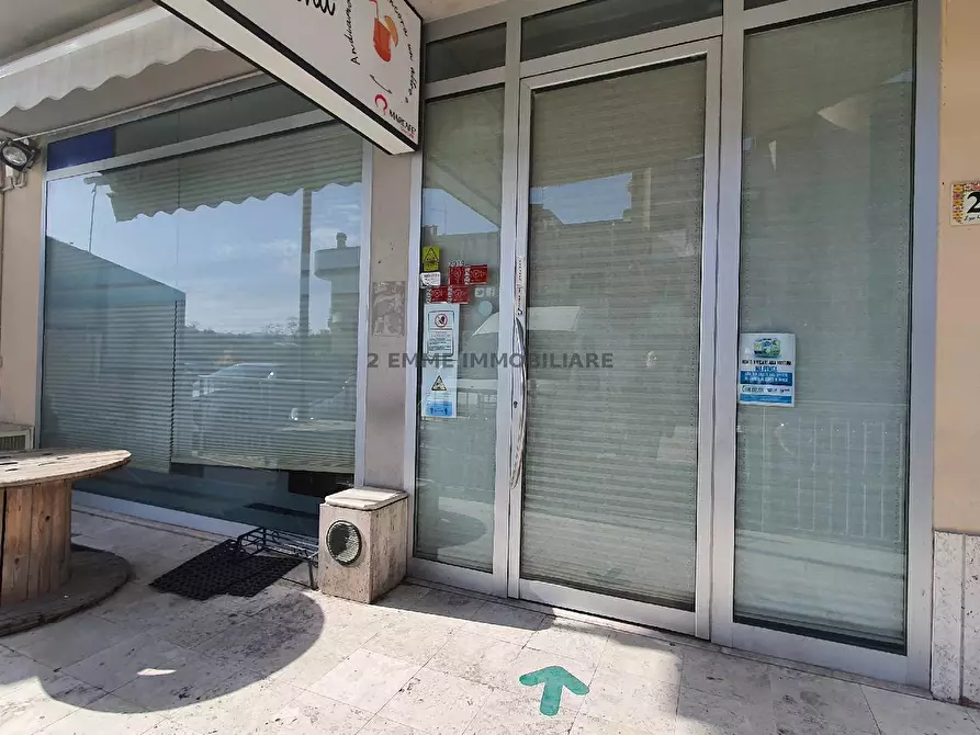 Immagine 3 di Locale commerciale in vendita  in LARGO DELLE VERONICHE a Ascoli Piceno