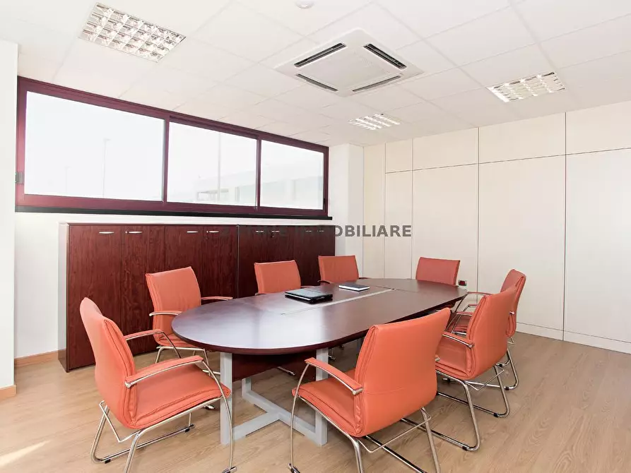 Immagine 12 di Ufficio in affitto  in VIA POMEZIA a San Benedetto Del Tronto