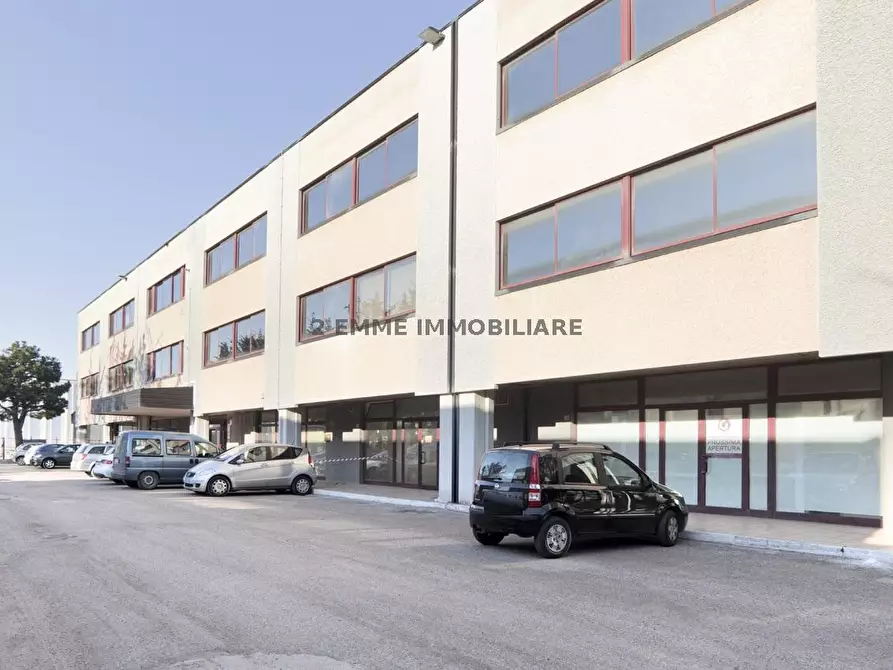 Immagine 13 di Ufficio in affitto  in VIA POMEZIA a San Benedetto Del Tronto