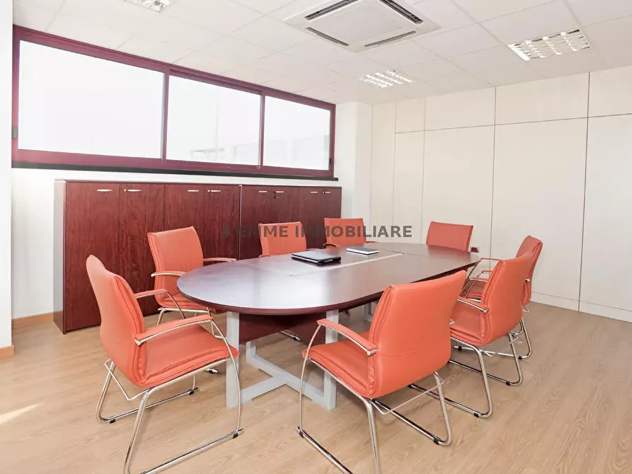 Immagine 17 di Ufficio in affitto  in VIA POMEZIA a San Benedetto Del Tronto