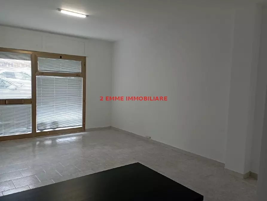 Immagine 3 di Magazzino in affitto  in VIA PERUGIA a Ascoli Piceno