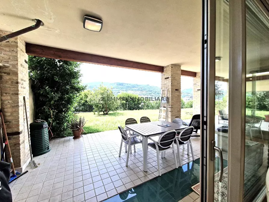 Immagine 3 di Villa in vendita  in FRAZIONE FONTE DI CAMPO N.6 a Ascoli Piceno