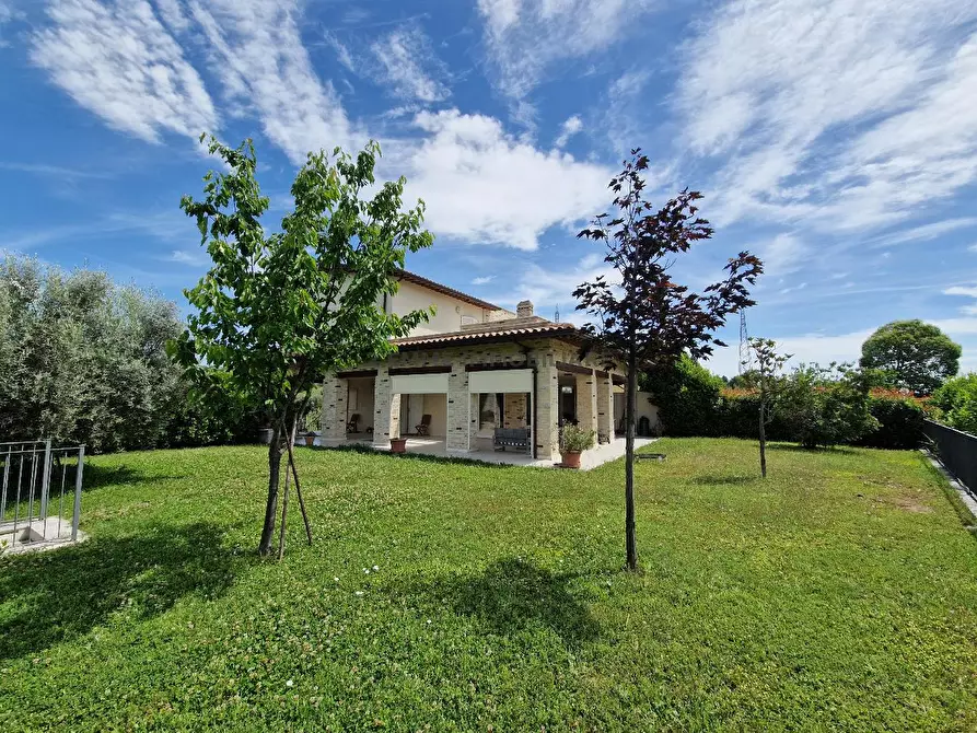 Immagine 23 di Villa in vendita  in FRAZIONE FONTE DI CAMPO N.6 a Ascoli Piceno