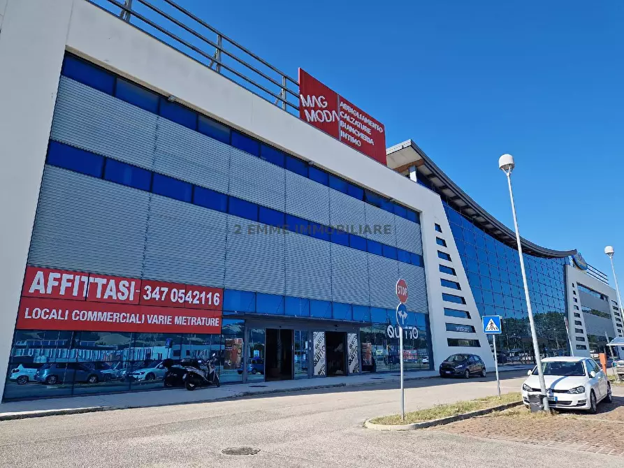 Immagine 5 di Ufficio in vendita  in VIALE DEI MUTILATI E INVALIDI DEL LAVORO, 121 a Castel Di Lama