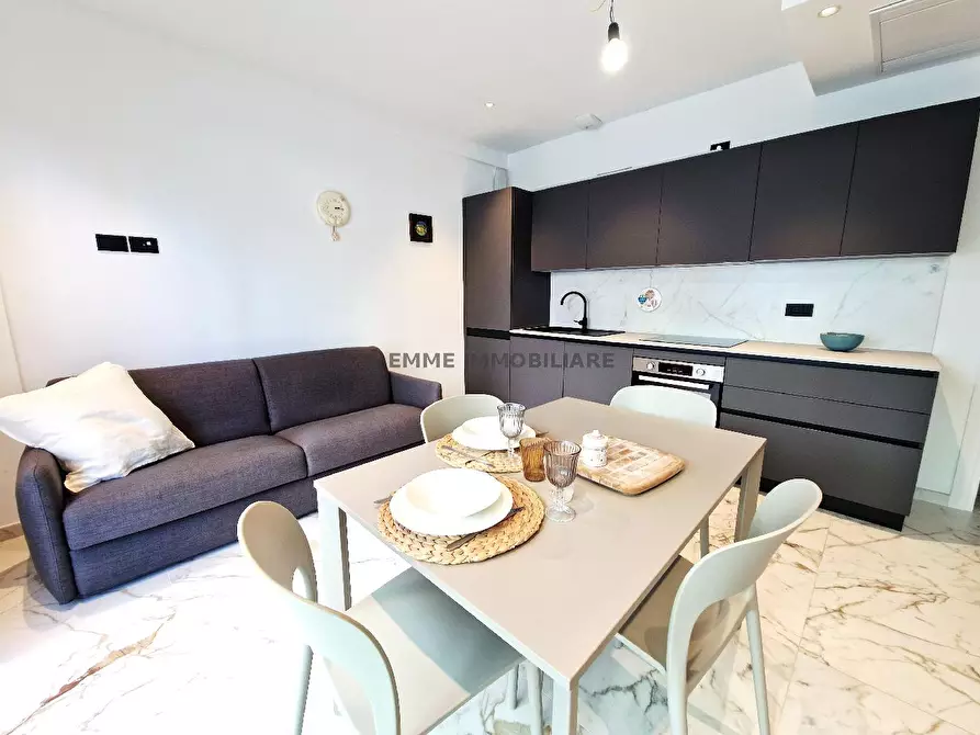 Immagine 17 di Appartamento in affitto  in VIA GRAZIA DELETTA 2/A a San Benedetto Del Tronto