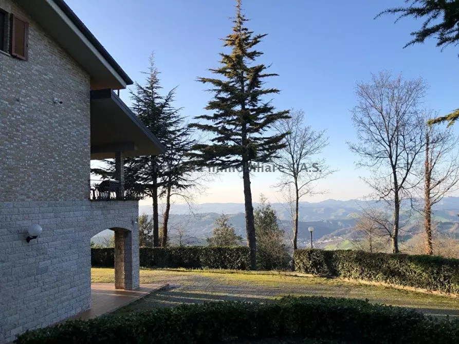 Immagine 5 di Villa in vendita  in CESANE a Urbino