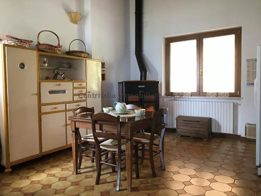 Immagine 8 di Villa in vendita  in CESANE a Urbino