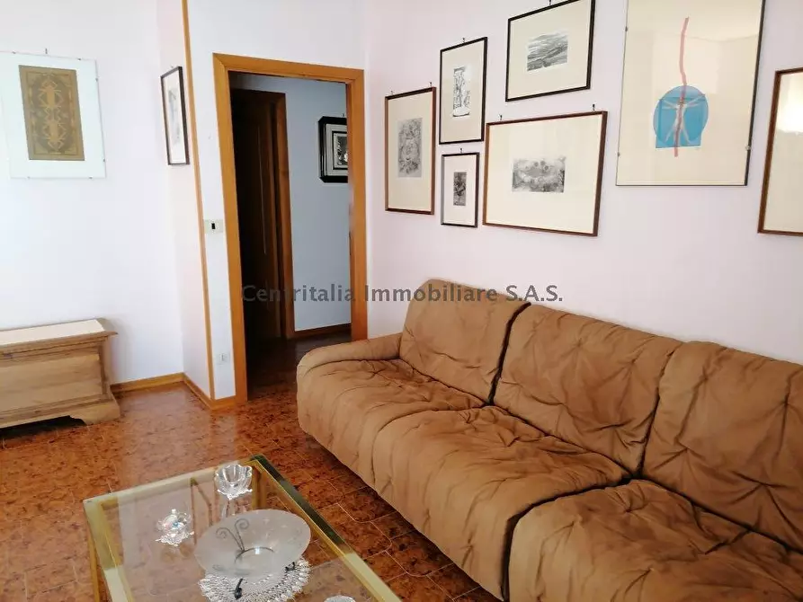 Immagine 2 di Appartamento in vendita  in VIA LIZZADRI 3 a Urbino