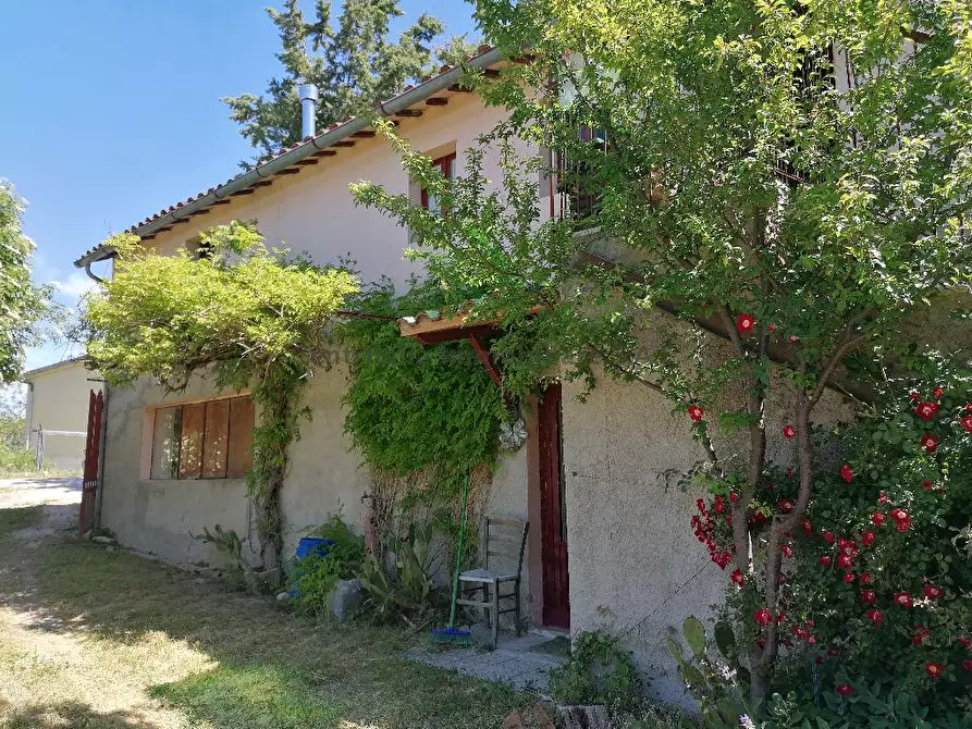 Immagine 6 di Casa indipendente in vendita  in LOGGE a Urbino