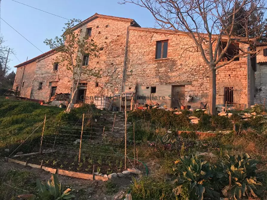 Immagine 2 di Casa indipendente in vendita  in FURLO MONTE PAGANUCCIO a Urbino