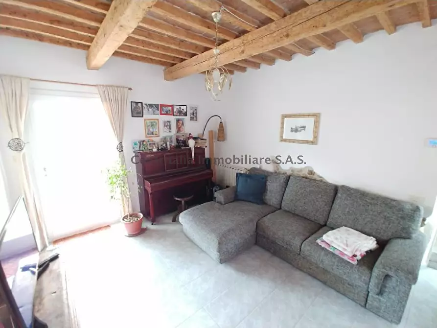 Immagine 2 di Casa indipendente in vendita  in CA'MAZZASETTE a Urbino