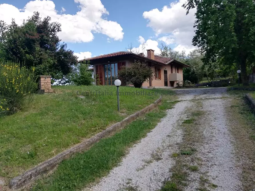 Immagine 1 di Casa indipendente in vendita  in CAVALLINO a Urbino