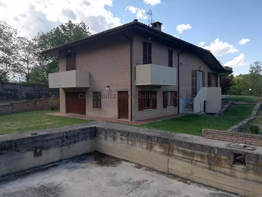 Immagine 2 di Casa indipendente in vendita  in CAVALLINO a Urbino