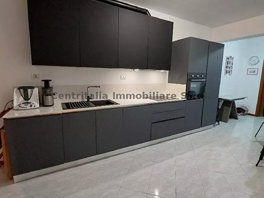 Immagine 3 di Appartamento in vendita  in VIA BATTISTA SFORZA 123 a Urbino