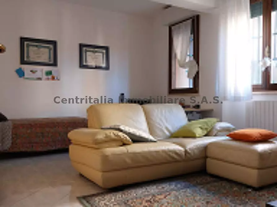 Immagine 8 di Appartamento in vendita  in VIA BATTISTA SFORZA 123 a Urbino