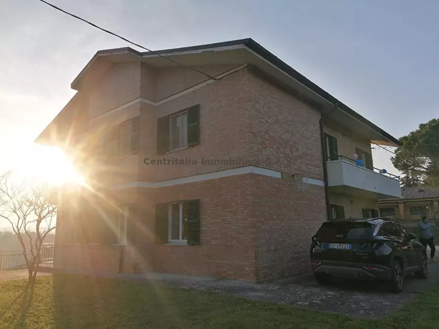Immagine 1 di Casa indipendente in vendita  in CAVALLINO a Urbino