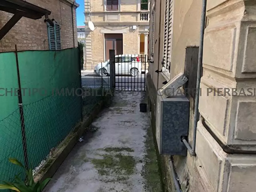 Immagine 4 di Casa indipendente in vendita  in CORSO VITTORIO EMANUELE a Cupra Marittima