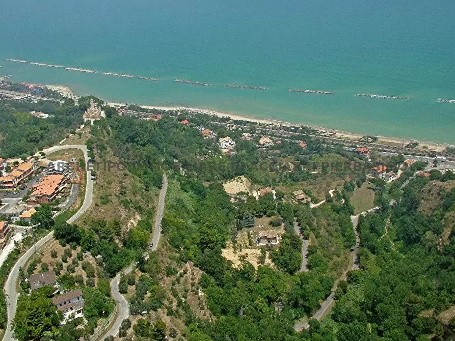 Immagine 2 di Terreno in vendita  in VIA ADRIATICA  SUD a Cupra Marittima