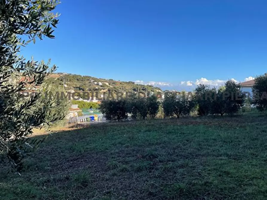 Immagine 5 di Terreno in vendita  in VIA ABRUZZI a Cupra Marittima