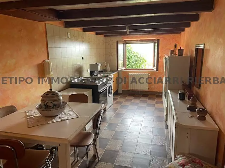 Immagine 6 di Rustico / casale in vendita  in CONTRADA  ASO 51 a Monte Rinaldo