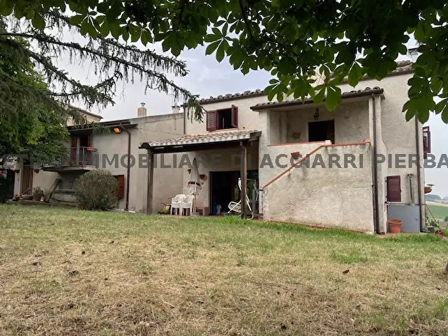 Immagine 7 di Rustico / casale in vendita  in CONTRADA  ASO 51 a Monte Rinaldo