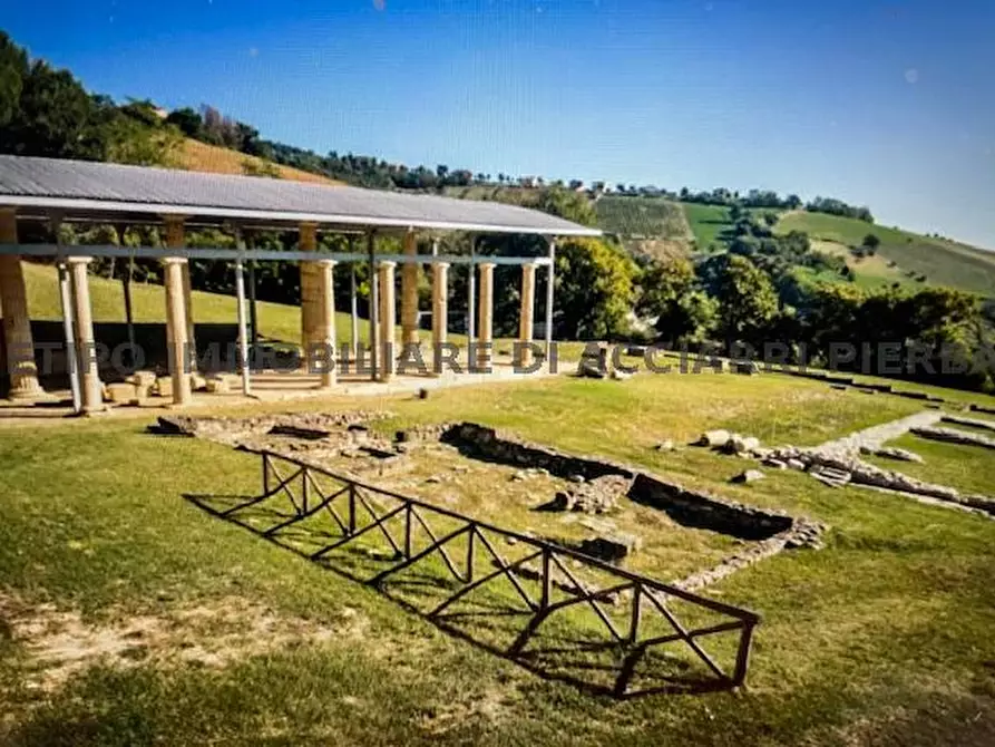 Immagine 9 di Rustico / casale in vendita  in CONTRADA  ASO 51 a Monte Rinaldo