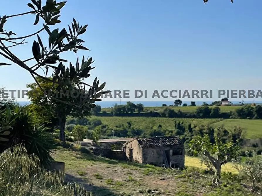 Immagine 5 di Rustico / casale in vendita  in ZONA MARINA DI MASSIGNANO a Massignano
