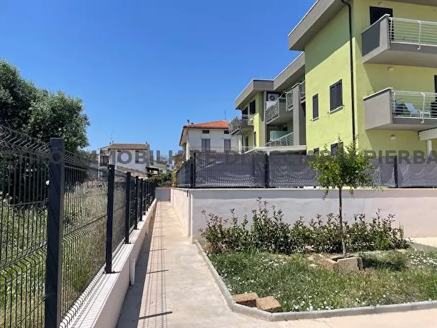 Immagine 9 di Monolocale in vendita  in VIA KENNEDY 52 53 a Cupra Marittima