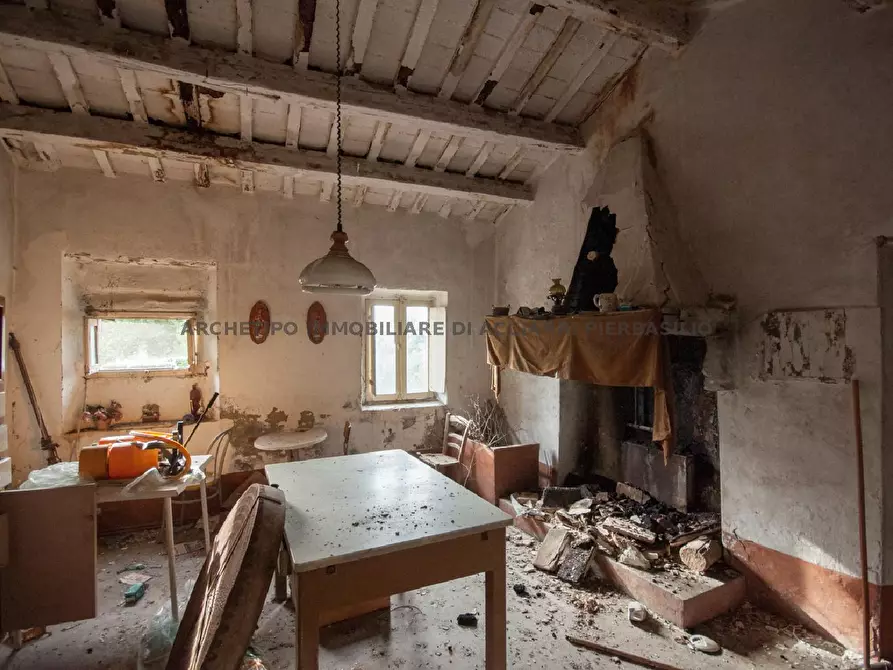 Immagine 5 di Rustico / casale in vendita  in PIANE SANTI a Massignano