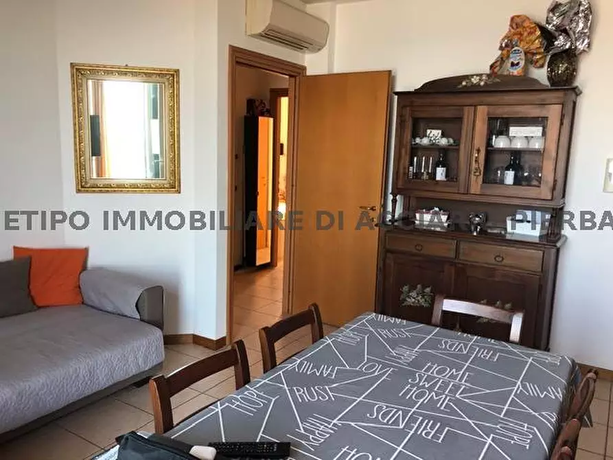 Immagine 7 di Appartamento in vendita  in LUNGOMARE VIALE NAZARIO SAURO a Cupra Marittima