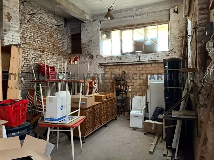 Immagine 1 di Magazzino in vendita  in CORSO VITTORIO EMANUELE 57 a Cupra Marittima