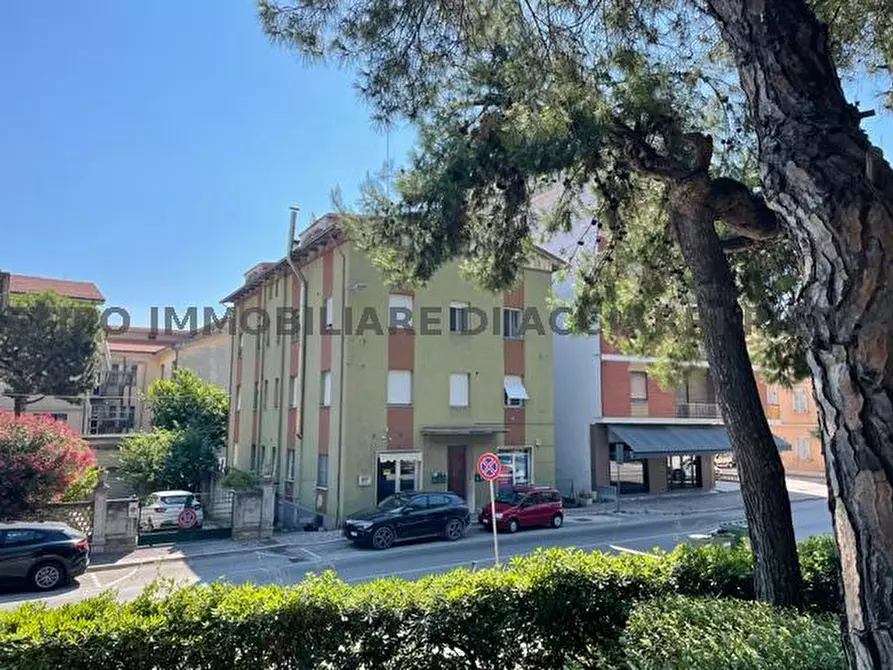 Immagine 4 di Magazzino in vendita  in CORSO VITTORIO EMANUELE 57 a Cupra Marittima