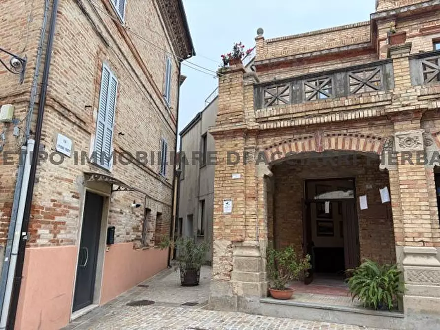 Immagine 1 di Immobile di prestigio in vendita  in CENTRO STORICO a Campofilone