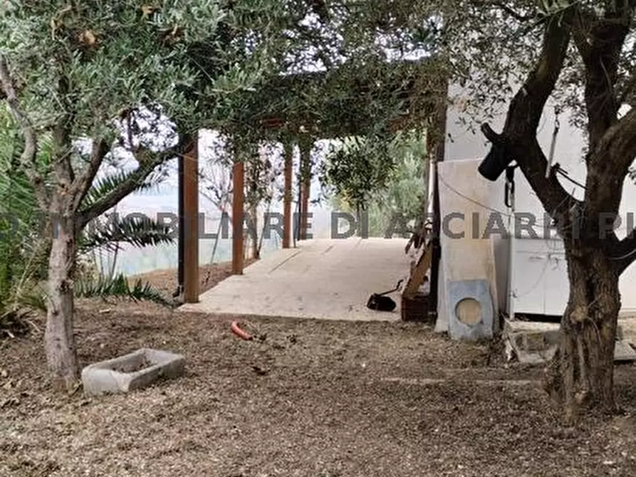 Immagine 6 di Rustico / casale in vendita  in CONTRADA  MONTECAMAURO a Campofilone
