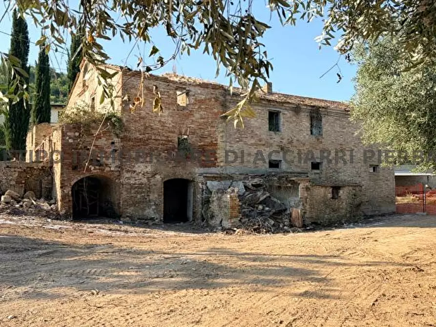 Immagine 3 di Rustico / casale in vendita  in CONTRADA PIANE SANTI a Massignano