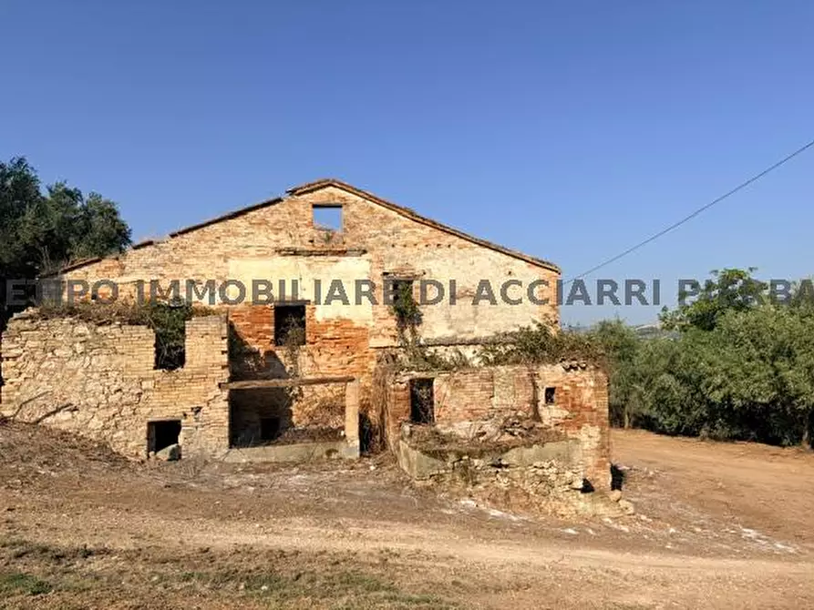 Immagine 5 di Rustico / casale in vendita  in CONTRADA PIANE SANTI a Massignano