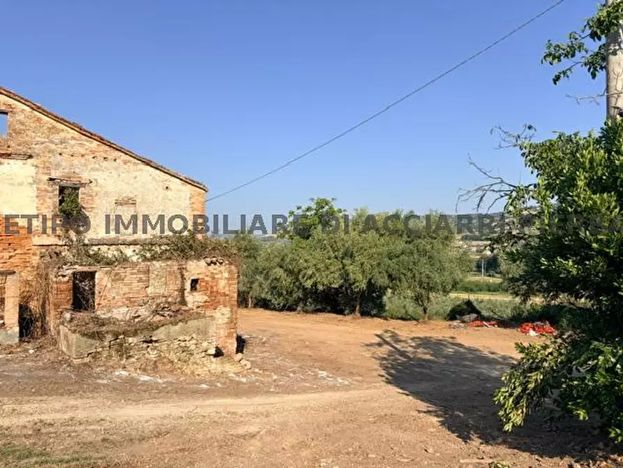 Immagine 7 di Rustico / casale in vendita  in CONTRADA PIANE SANTI a Massignano