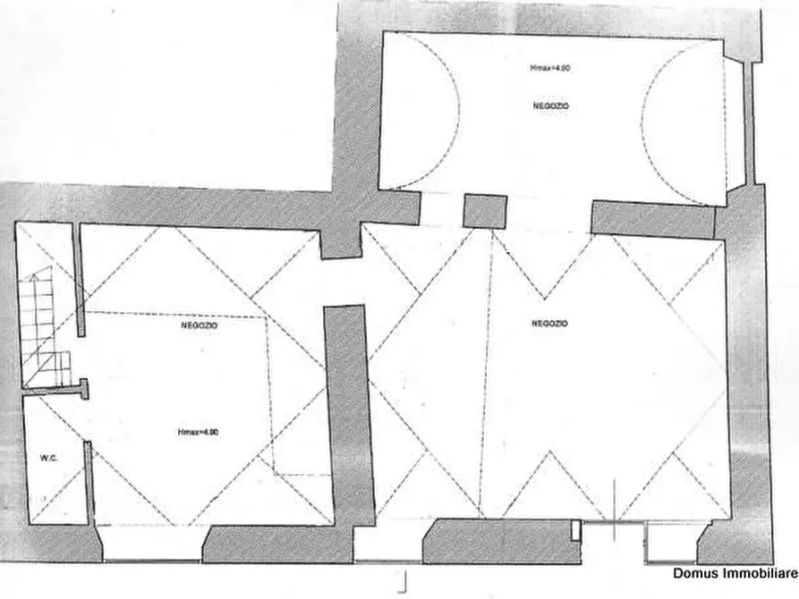 Immagine 4 di Locale commerciale in vendita  in PIAZZA ROMA a Ascoli Piceno