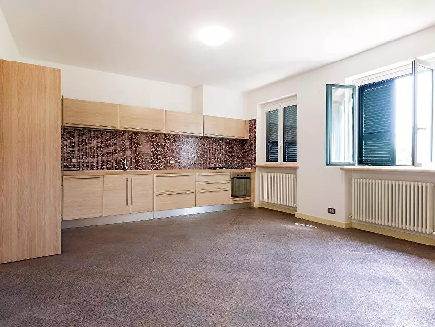 Immagine 1 di Appartamento in vendita  in VIA PIANE DI MORRO a Folignano