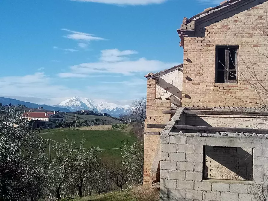 Immagine 6 di Rustico / casale in vendita  in CONTRADA COMMENDA a Ancarano