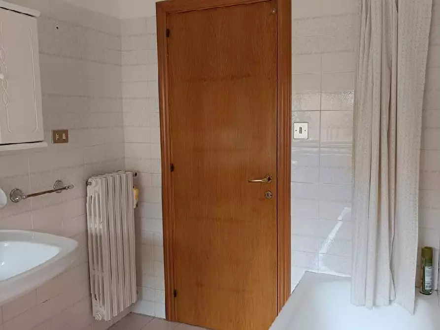 Immagine 14 di Appartamento in vendita  in VIA DELLE ZEPPELLE a Ascoli Piceno