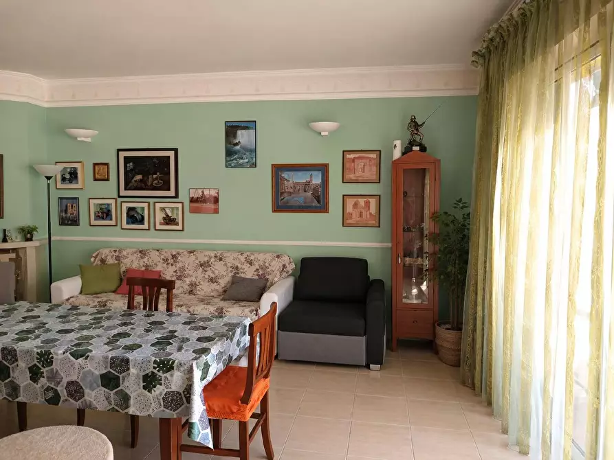 Immagine 10 di Villa in vendita  in VIA SASSETTI a Folignano