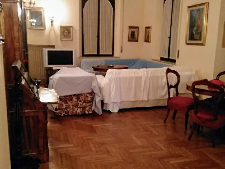 Immagine 3 di Villa in vendita  in CENTRO STORICO a Senigallia